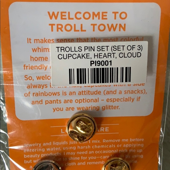 *price drop* Trolls bracelet & 3 pins! NIP $18 - Picture 5 of 6